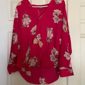New York & Co beautiful pink floral blouse ❤️